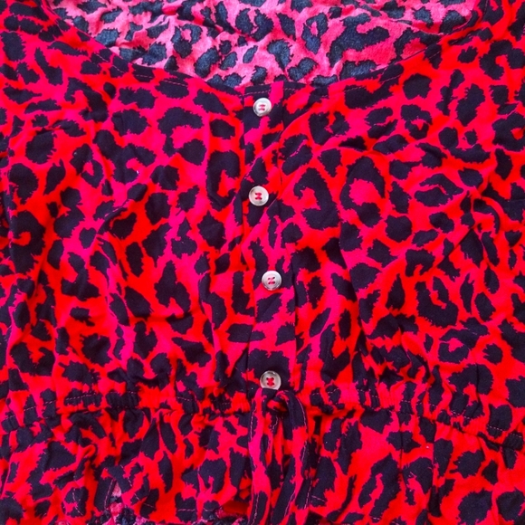 sweater - Picture 2 of 4